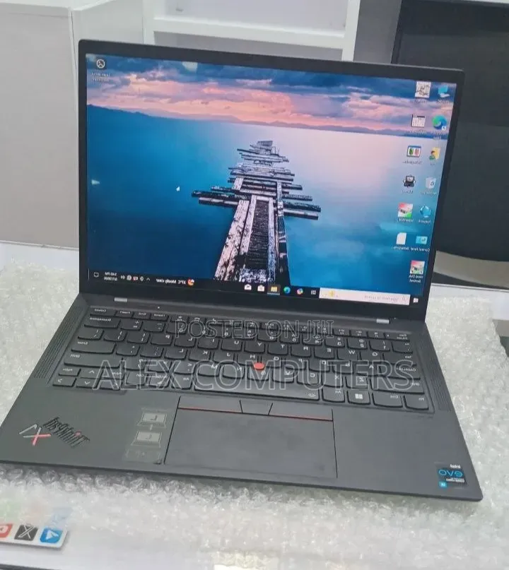 New Laptop Lenovo ThinkPad X1 Carbon 16GB Intel Core i7 SSD 512GB