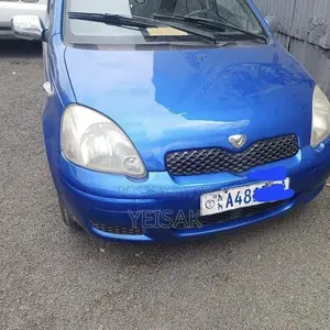 Toyota Vitz 2002 Blue