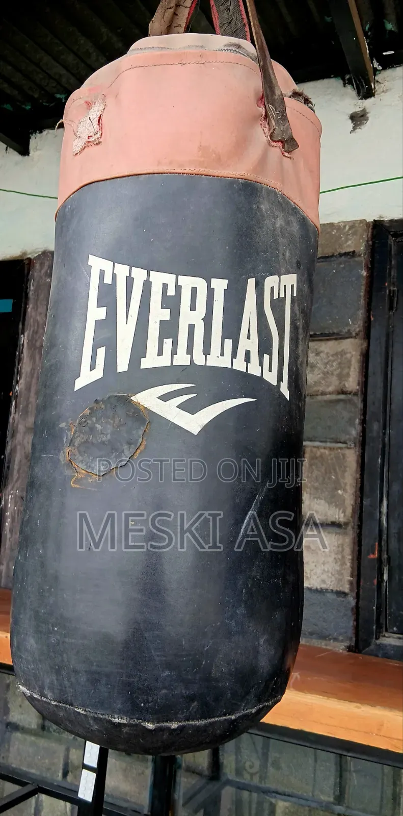 Everlast Heavy Boxing Punching Bag – Used