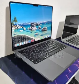 New Laptop Apple MacBook Pro 2021 M1 32GB Apple M1 Pro SSD 512GB