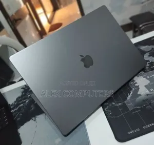 New Laptop Apple MacBook 64GB Apple M1 Max SSD 1T