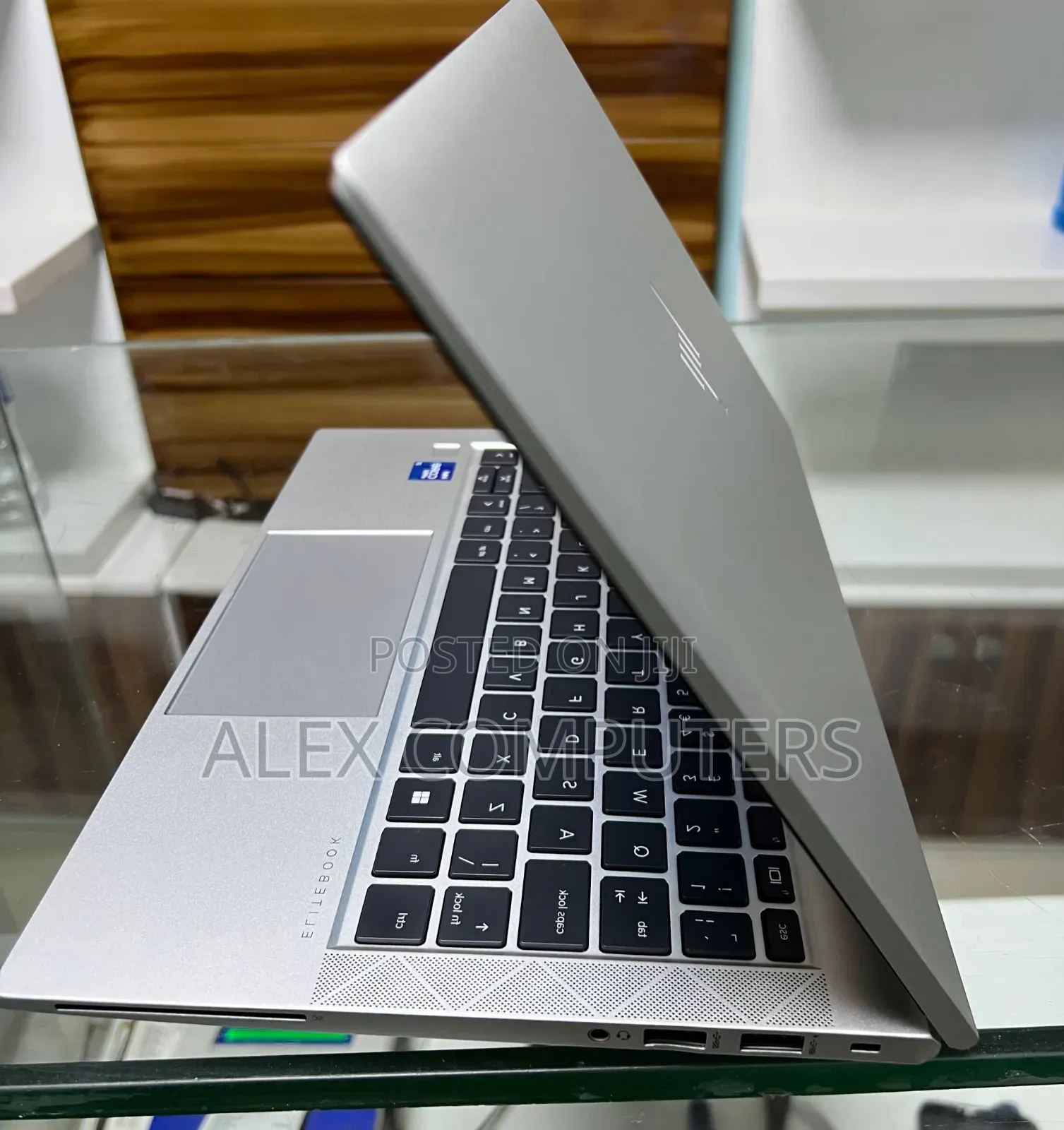 New Laptop HP EliteBook 840 16GB Intel Core i5 SSD 512GB