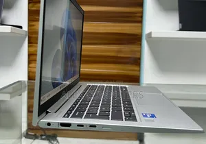 New Laptop HP EliteBook 830 G8 16GB Intel Core i7 SSD 512GB