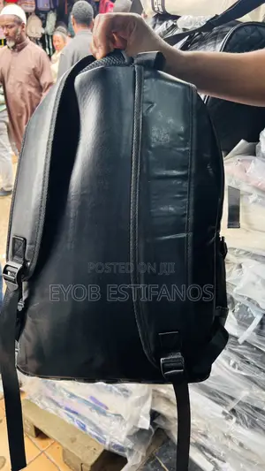 Shark-Mouth Bag