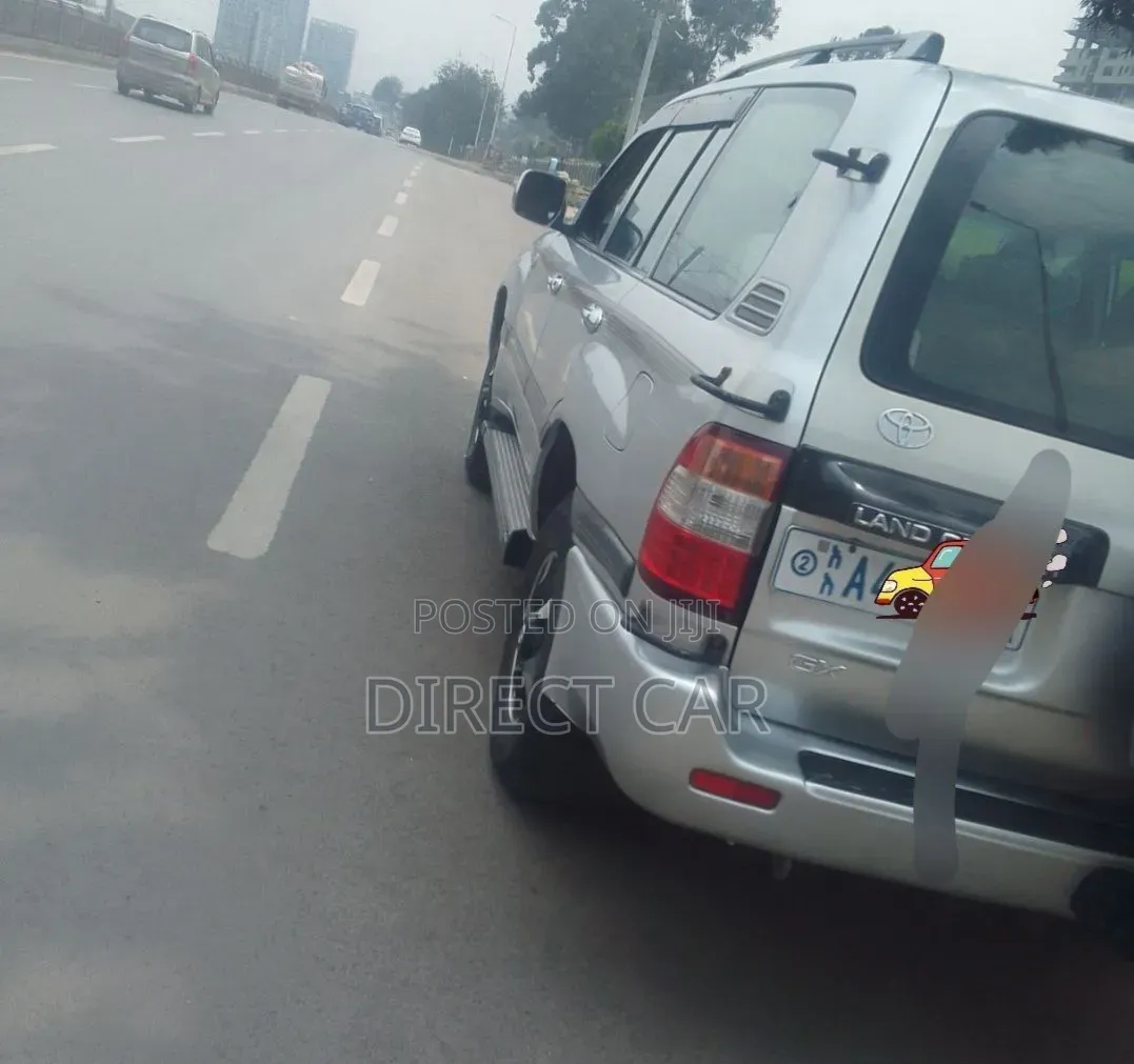 Toyota Land Cruiser 2006 Silver