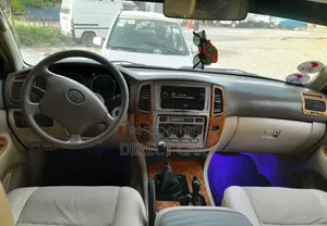 Toyota Land Cruiser 2006 Silver