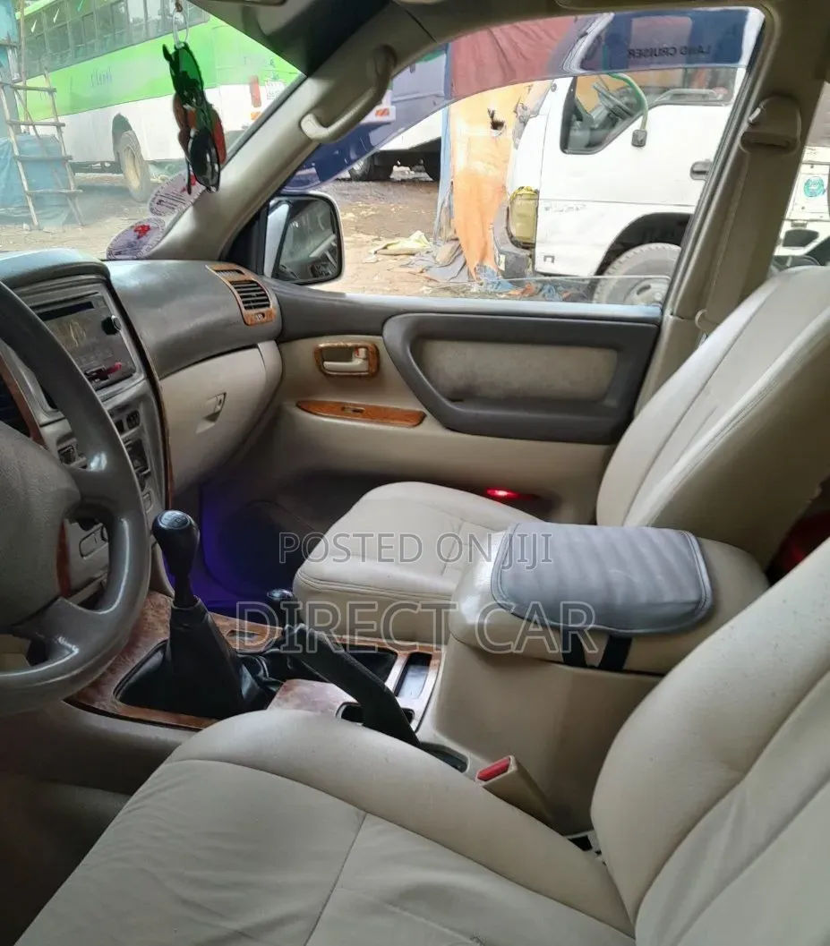 Toyota Land Cruiser 2006 Silver
