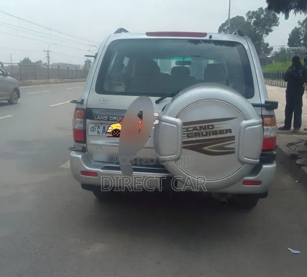Toyota Land Cruiser 2006 Silver