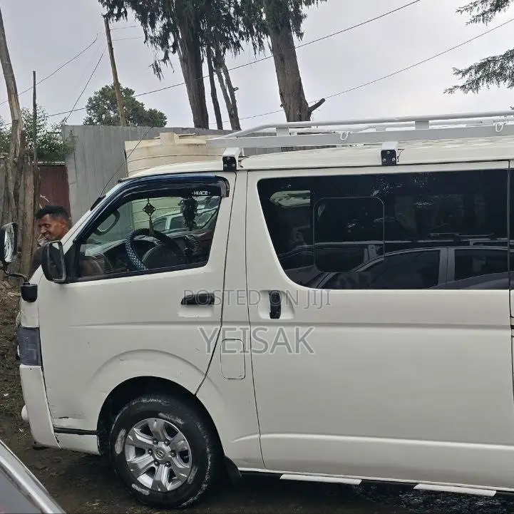 Toyota HiAce 2007 Silver