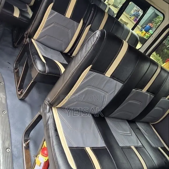 Toyota HiAce 2007 Silver