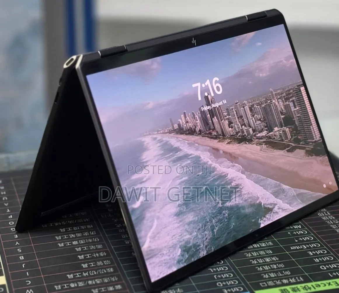 New Laptop HP Spectre 16GB Intel Core i7 SSD 1T