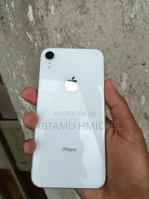 Apple iPhone XR 64 GB White