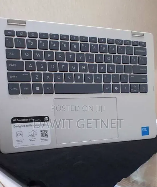 New Laptop HP OmniBook 7 16" 16GB Intel Core 7 SSD 512GB