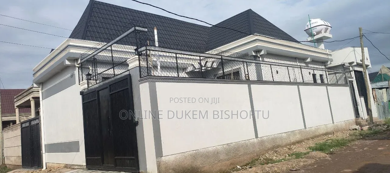 Furnished 11bdrm Villa in Bishoftu Dukem, Oromia-Finfinne for sale