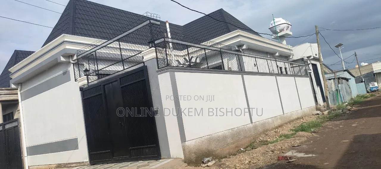 Furnished 11bdrm Villa in Bishoftu Dukem, Oromia-Finfinne for sale