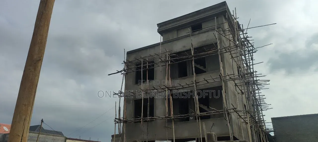 15bdrm Townhouse/Terrace in Bishoftu Dukem, Oromia-Finfinne for sale