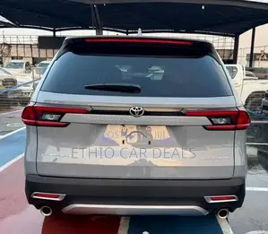 Toyota Grand Highlander Hybrid 2025 Beige