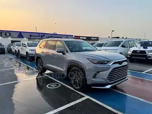 Toyota Grand Highlander Hybrid 2025 Beige