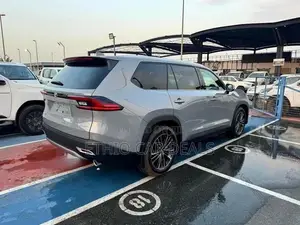 Toyota Grand Highlander Hybrid 2025 Beige