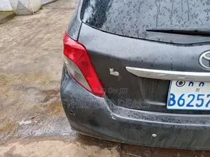 Toyota Yaris 2012 Black