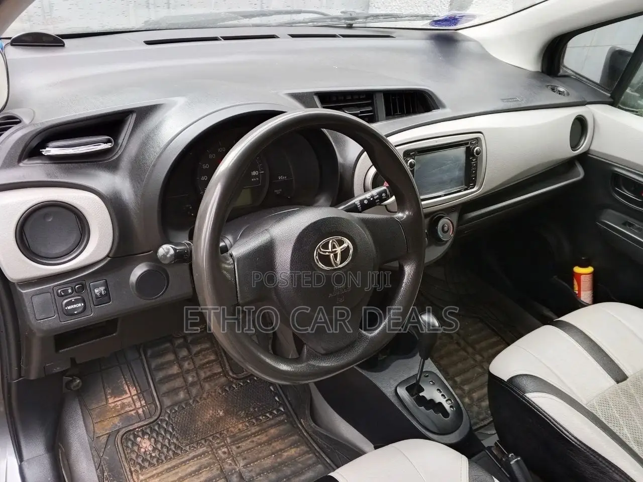 Toyota Yaris 2012 Black
