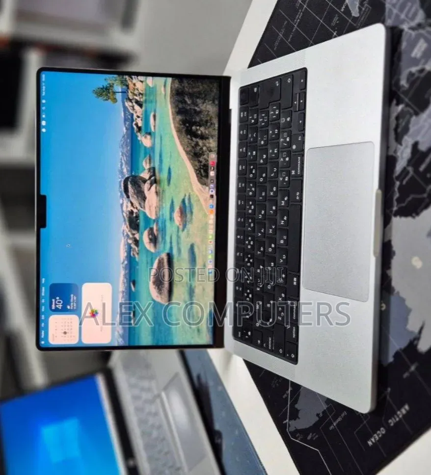 New Laptop Apple MacBook 16GB Apple M2 SSD 512GB