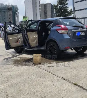 Toyota Yaris 2013 Blue