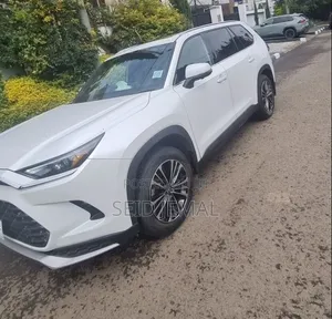 Toyota Grand Highlander Hybrid 2025 Off white