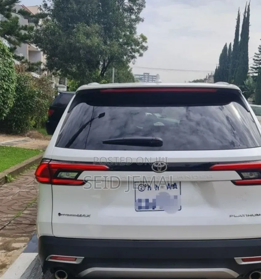 Toyota Grand Highlander Hybrid 2025 Off white