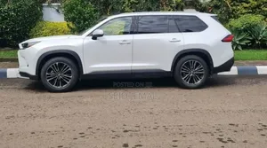 Toyota Grand Highlander Hybrid 2025 Off white