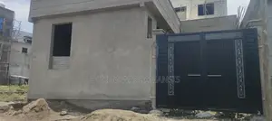 8bdrm House in Bishoftu Dukem, East Shewa for sale