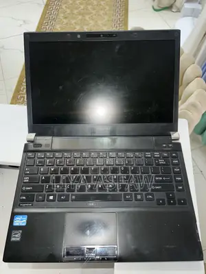 Laptop Toshiba Portege Z930 4GB Intel Core i5 SSD 512GB