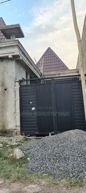 7bdrm Villa in Bishoftu Dukem, East Shewa for sale
