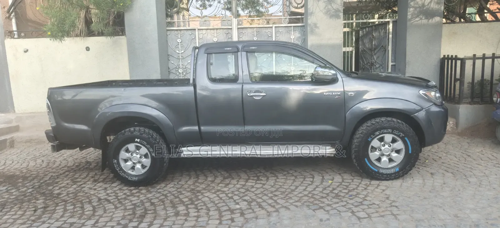 Toyota Hilux 2008 Gray
