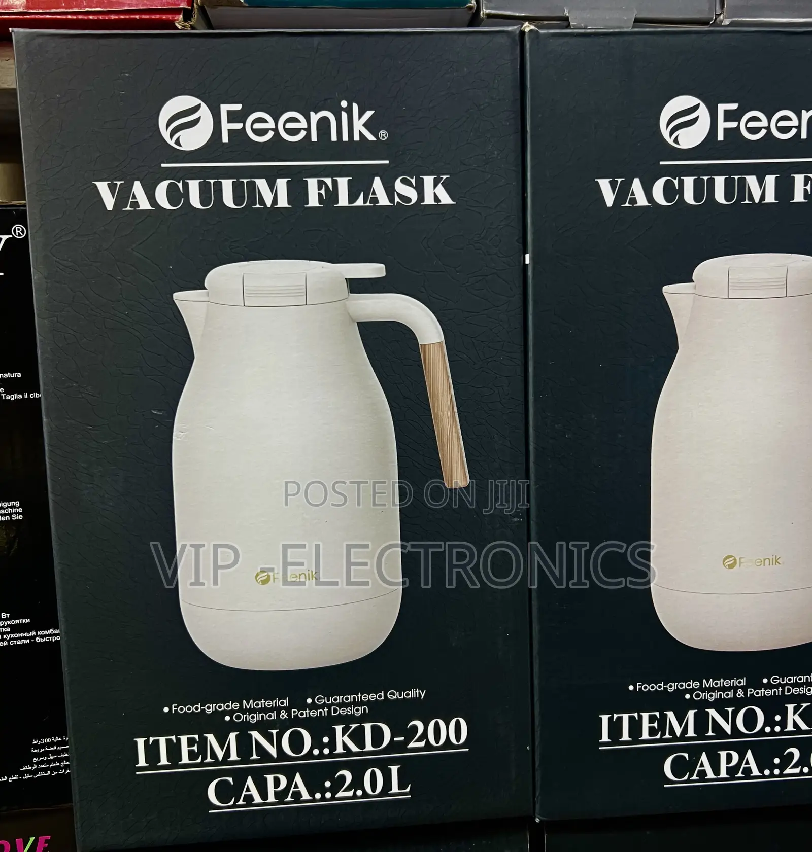 Feenik Vacuum Flask Thermos Featuring a Generous 2.0L Capacity