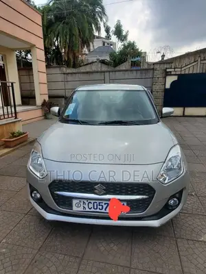 Suzuki Swift 2022 Silver