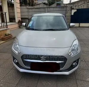 Suzuki Swift 2022 Silver