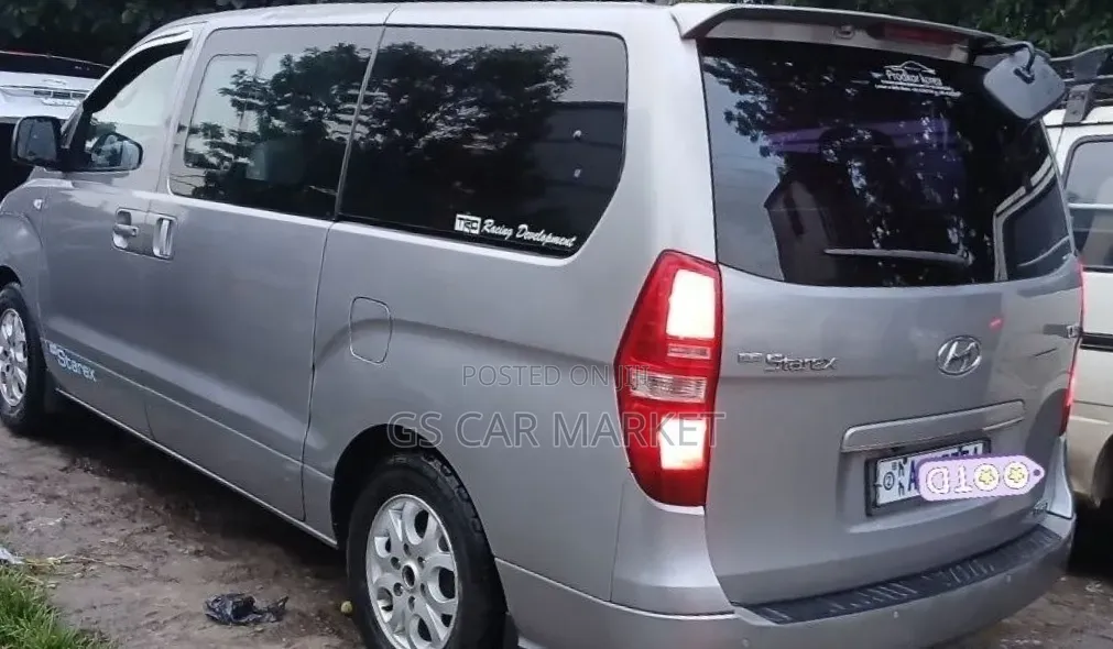 Hyundai Starex 2014 Silver