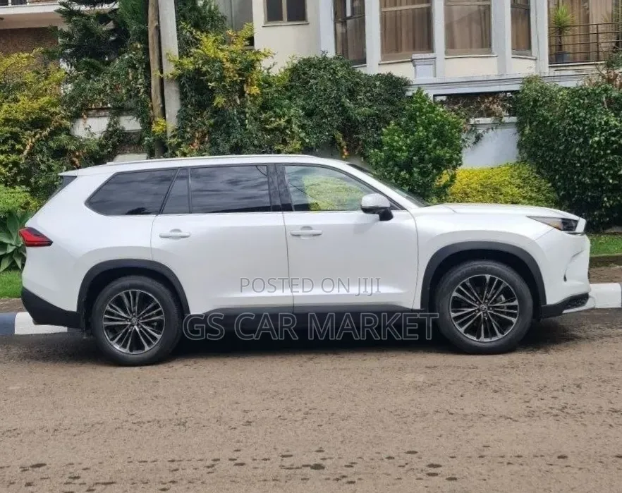Toyota Grand Highlander Hybrid MAX Platinum AWD 2024 White
