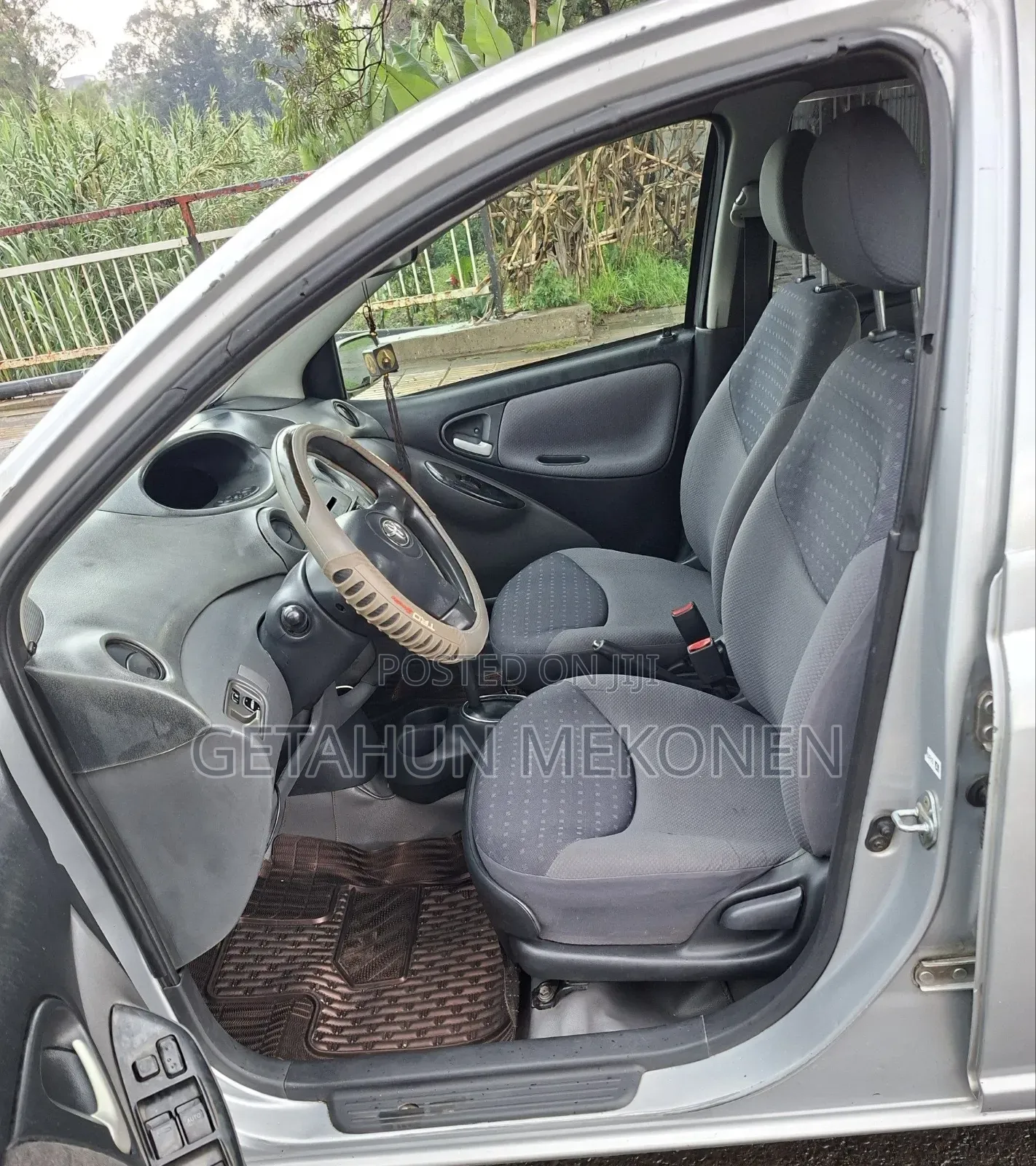 Toyota Vitz 2003 Silver