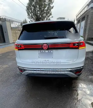Volkswagen ID.6 2023 White