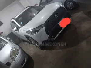 Toyota Corolla Cross 2024 White