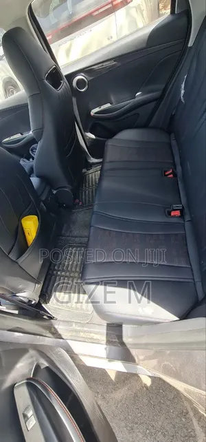 BYD E2 43 kWh 94 hp FWD 2025 Gray