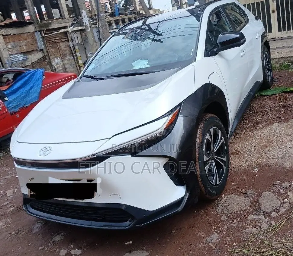 Toyota bZ4X 2023 White