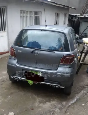 Toyota Vitz 2005 Gray