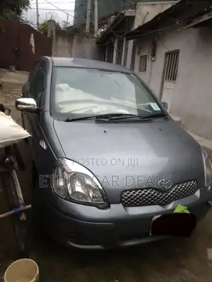 Toyota Vitz 2005 Gray