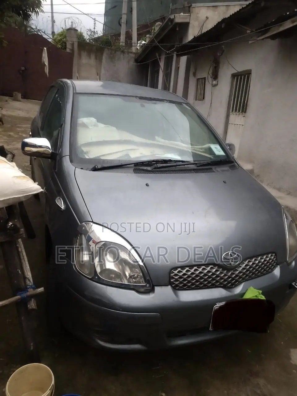 Toyota Vitz 2005 Gray