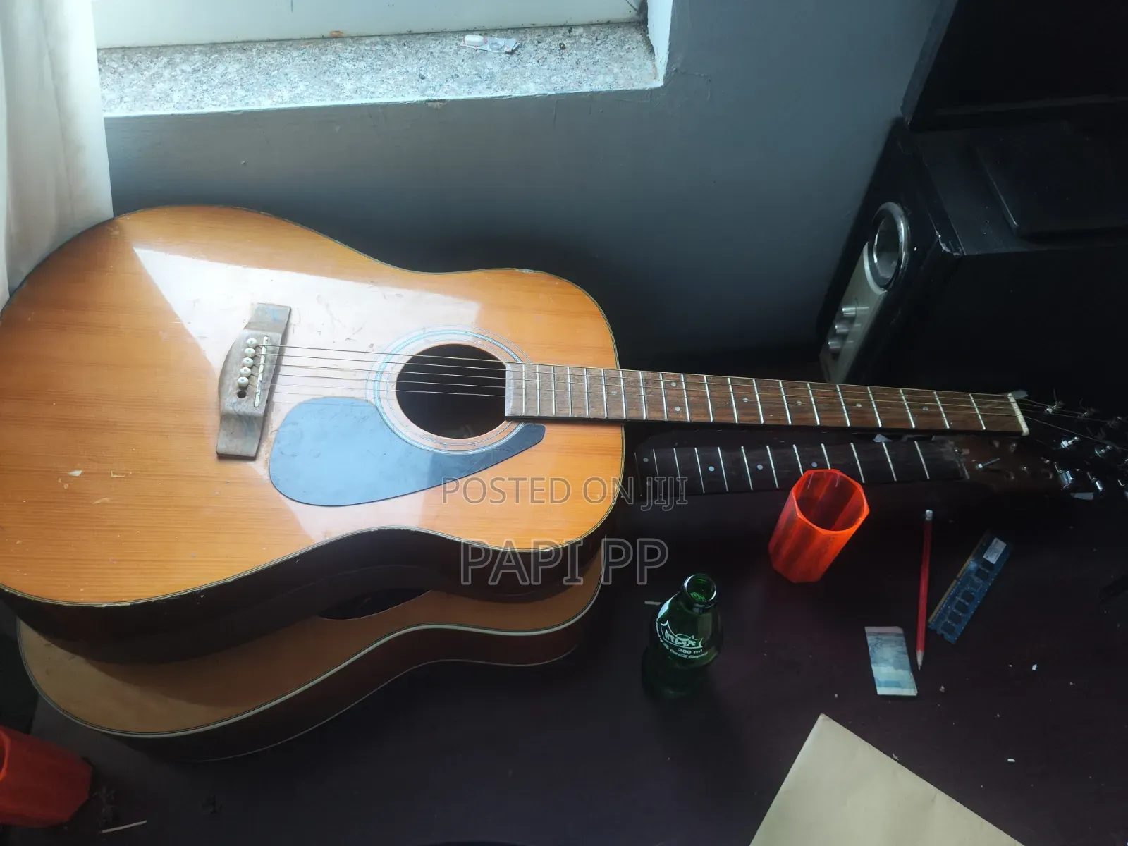 Cheap Acoustic Guitar No Bag