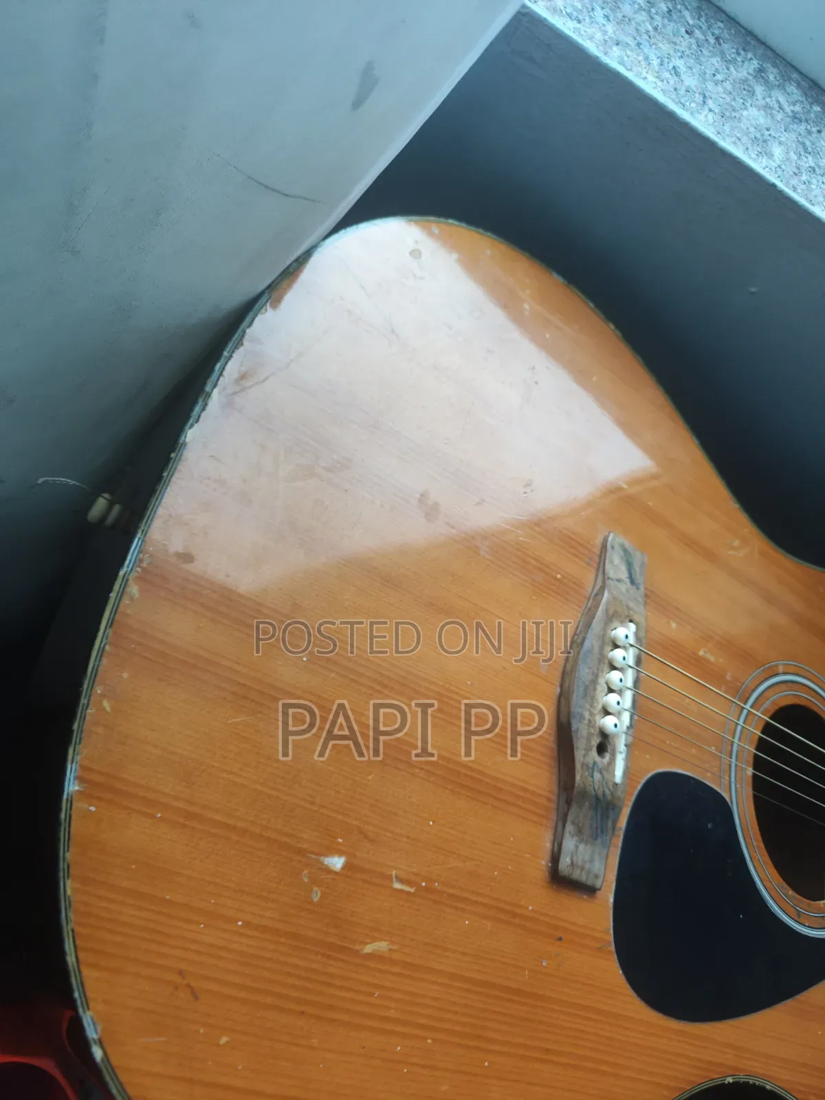 Cheap Acoustic Guitar No Bag
