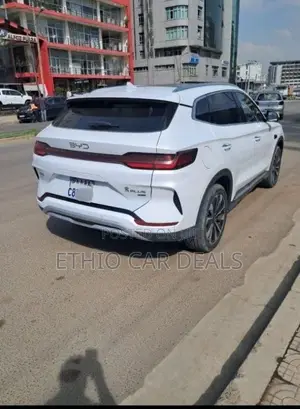 BYD Song Plus 2025 White